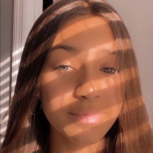 Meet your Posher, Evie